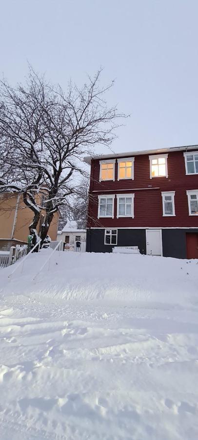 In The Heart Of Akureyri Apartment Exterior photo